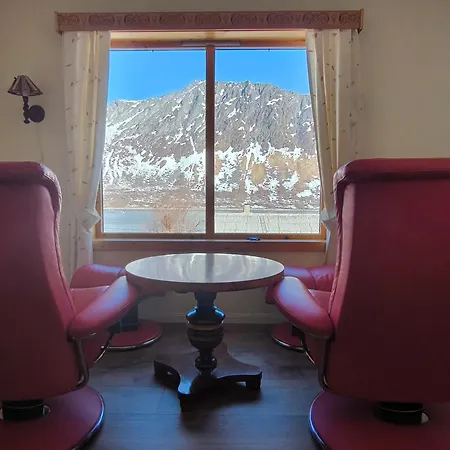 빌라 Hus Gryllefjord